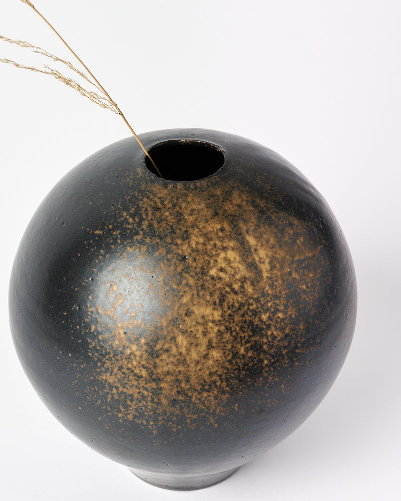 Steve Lees —  Bleach Round Vase I, 2025