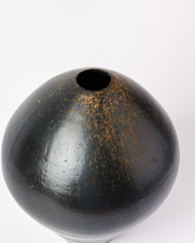 Steve Lees —  Bleach Round Vase II, 2025