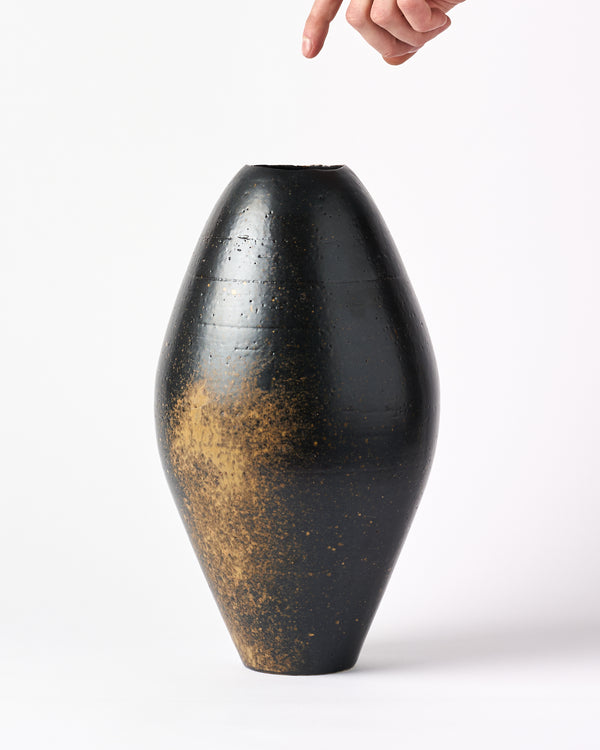 Steve Lees —  Bleach Round Vase III, 2025