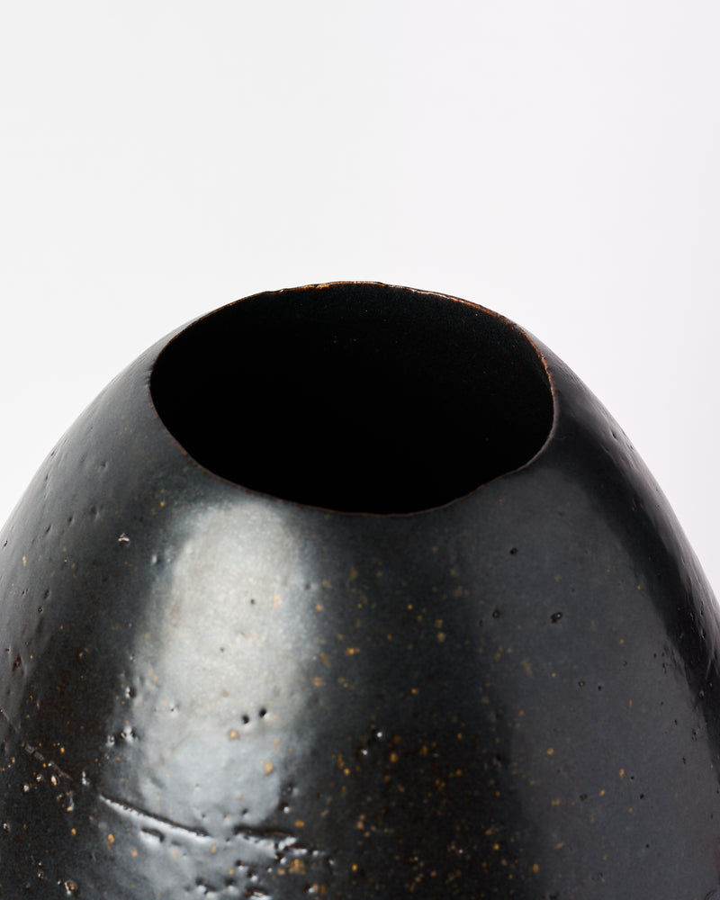 Steve Lees —  Bleach Round Vase III, 2025