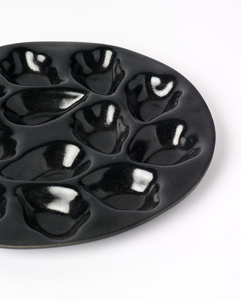 Christopher Plumridge  — '12' Oyster Plate in Gloss Black