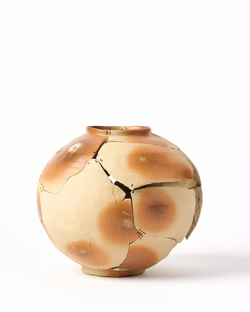 Alana Wilson — Earth Jar, 2025