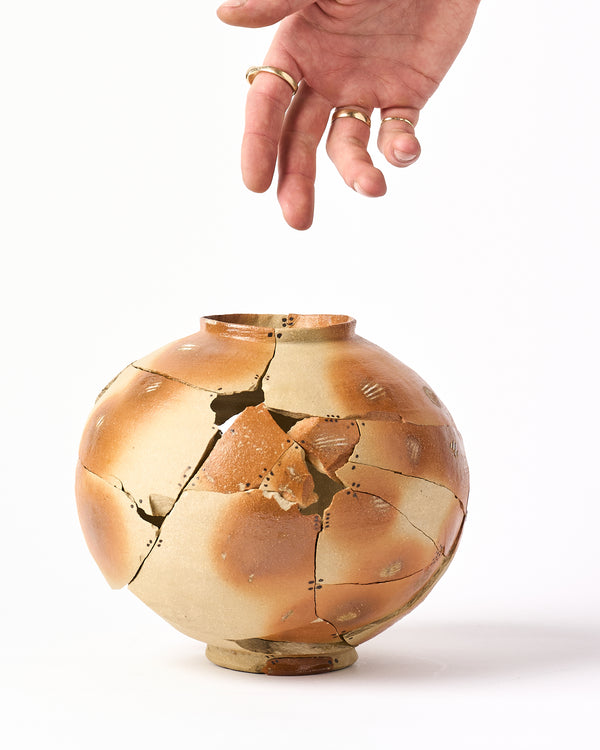Alana Wilson — Earth Jar, 2025