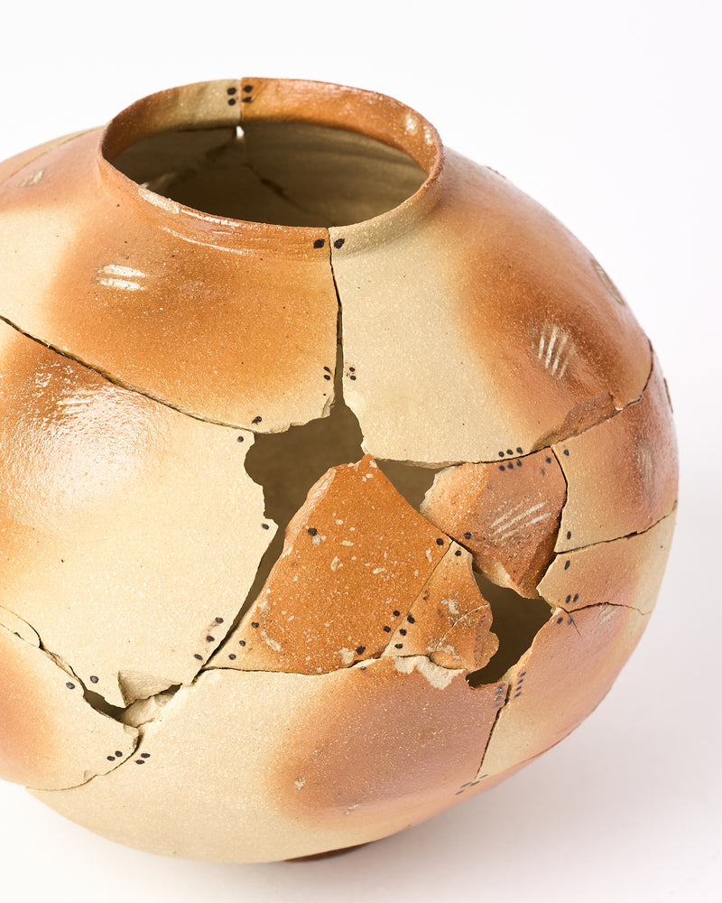 Alana Wilson — Earth Jar, 2025