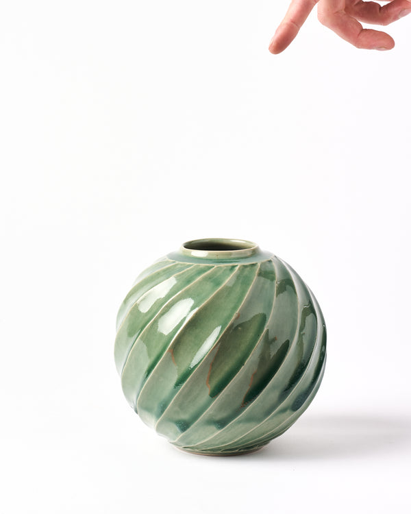 Terunobu Hirata —  'Iga Ryokubai' Faceted Twist Moon Vase