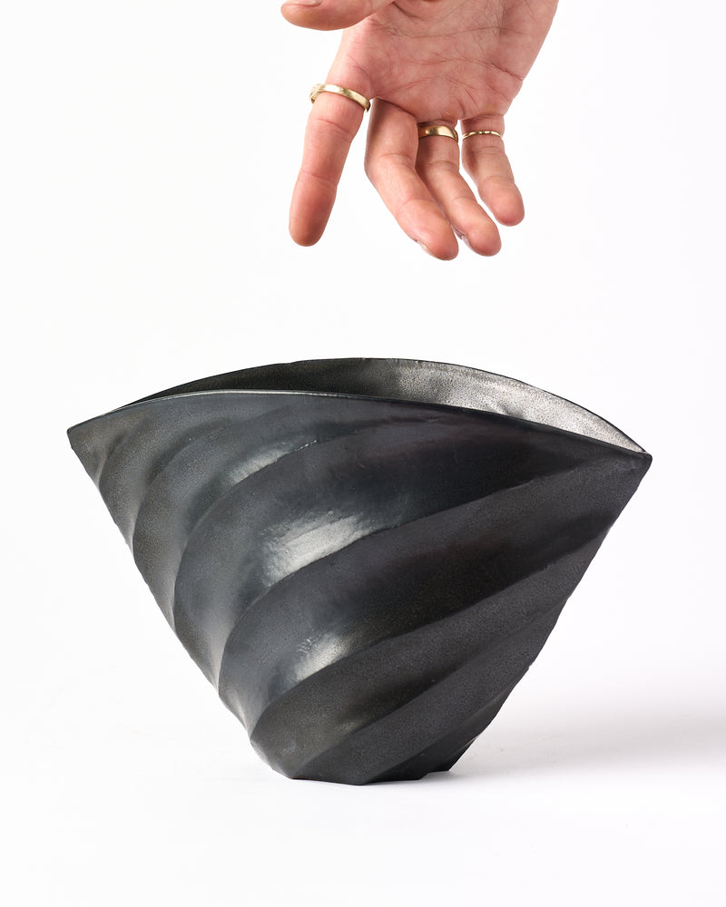 Terunobu Hirata —  Combed Ash Glaze Bowl