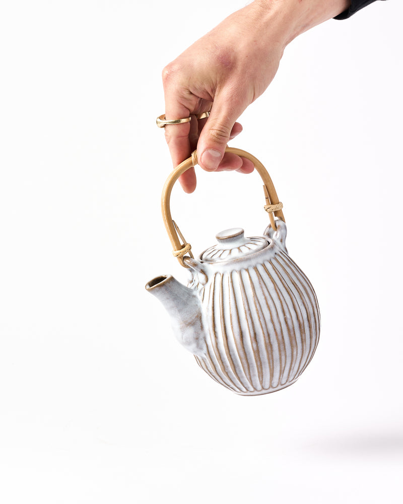 Terunobu Hirata — Fluted Teapot in Straw White