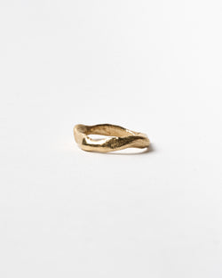 ZIPEI — 'Dance Ring" in 9ct Gold