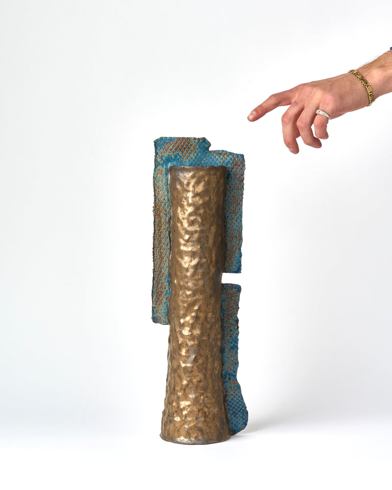 Em Frank  —   Torn (Medium), 2025