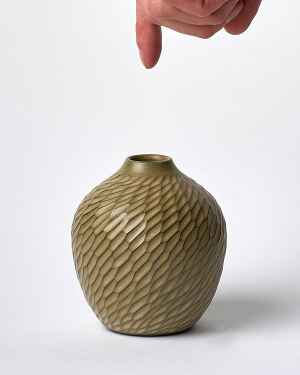 Asahi So —  Medium Carved Budvase in Taupe #2