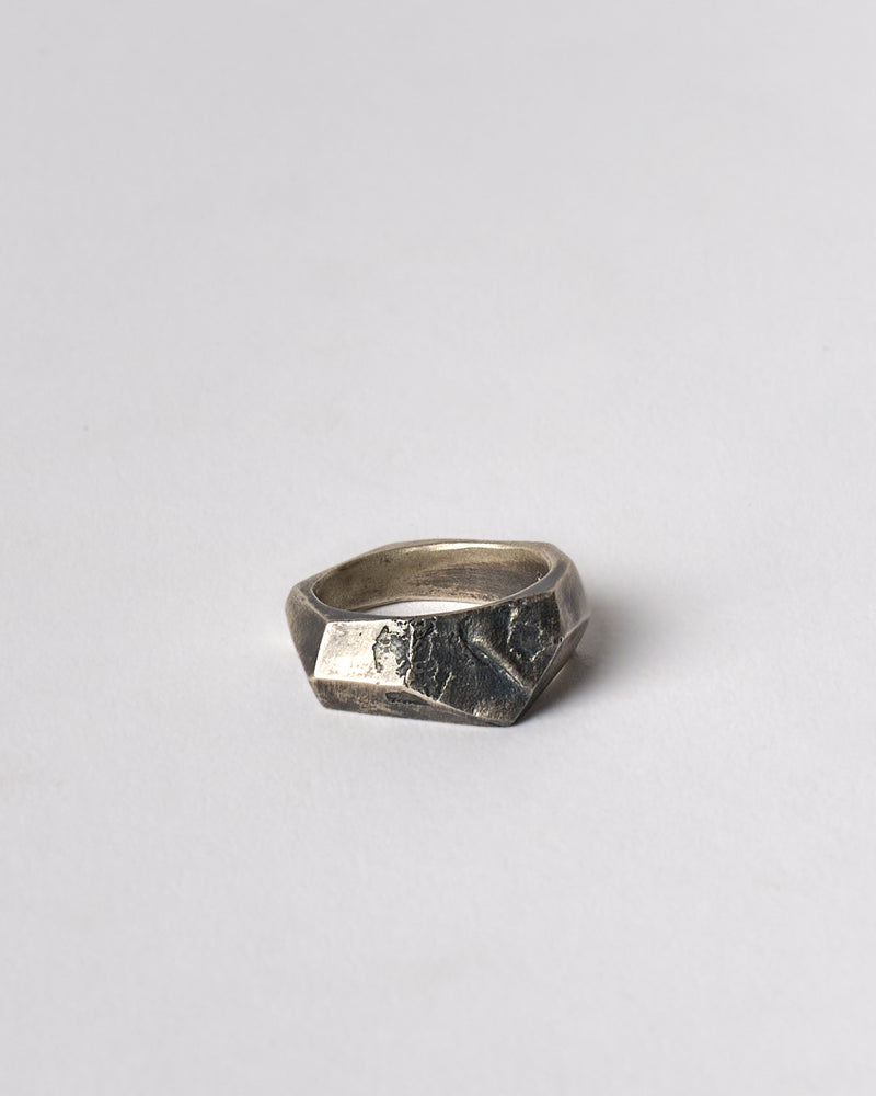ZIPEI — 'Skylight Ring' in Oxidised Silver
