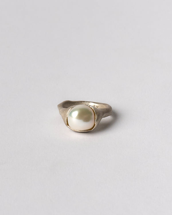 ZIPEI — 'Pearl Ring' in Silver