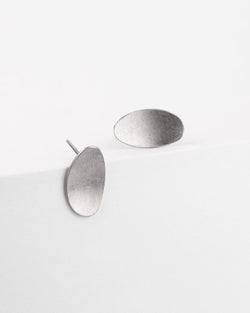 Ferro Forma — Small Oval Stud Earrings in Stainless Steel