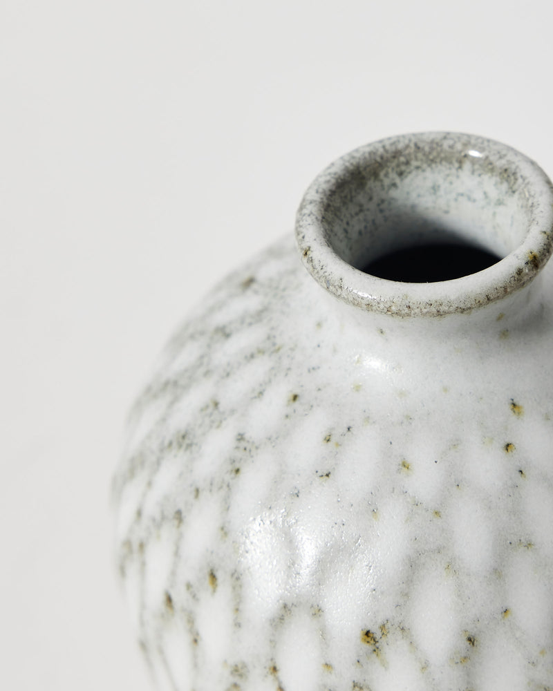 Asahi So —  Medium Carved Bud Vase in Misty White