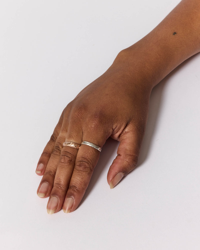 Laura Deakin — 'Fern Followers' Ring in Rose Gold