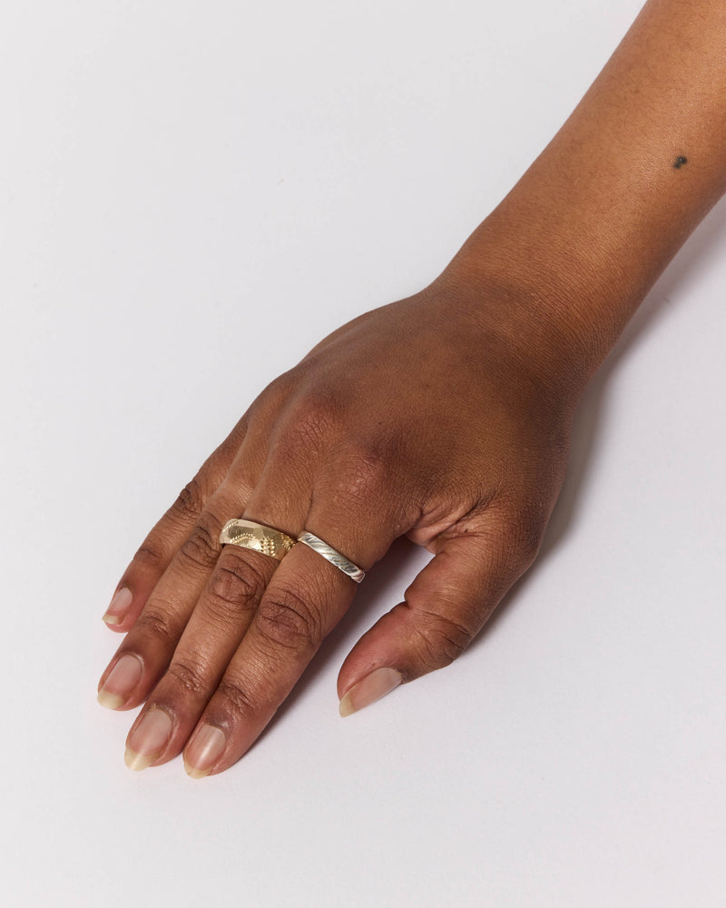 Laura Deakin — 'Fern Followers' Ring in Yellow Gold