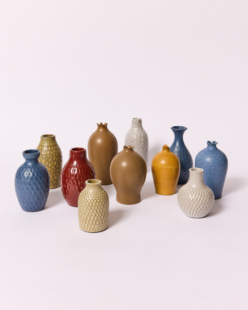 Asahi So —  Medium Carved Podvase in Cobalt Blue