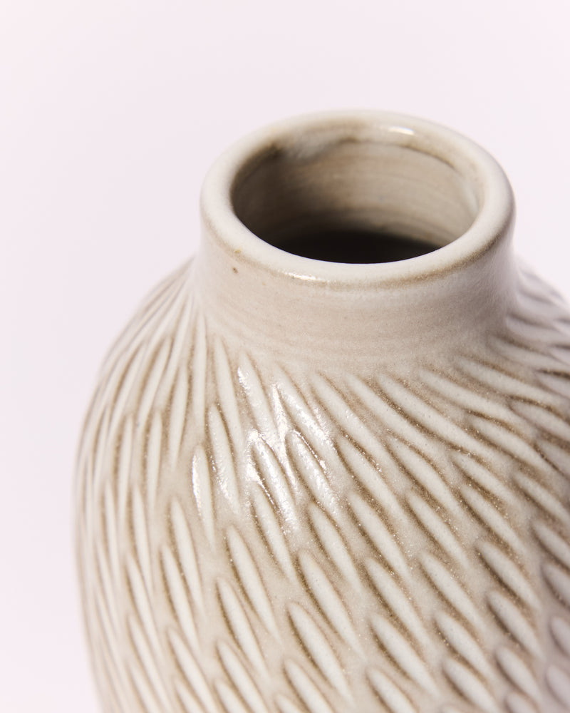 Asahi So —  Medium Carved Budvase in Misty White