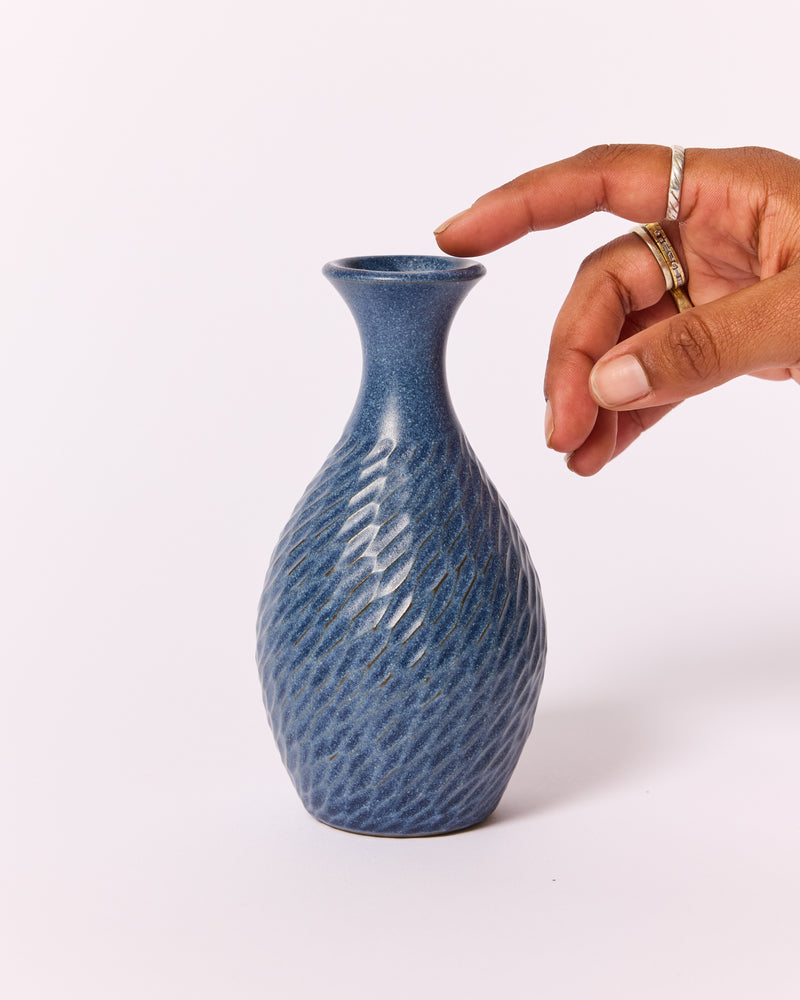 Asahi So —  Medium Carved Podvase in Cobalt Blue