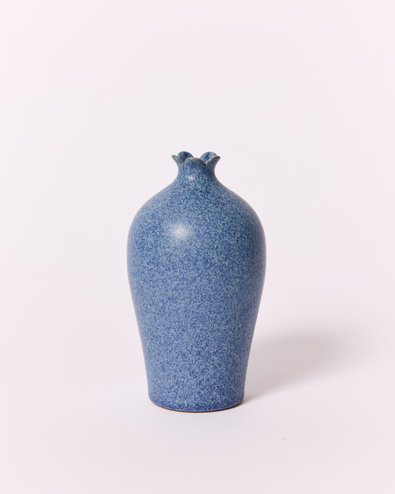 Asahi So —  Medium Carved Podvase in Speckle Cobalt