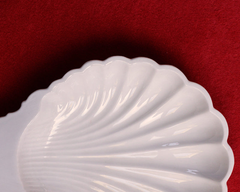 Claire Ellis – 'Service! Scallop Dish', 2024