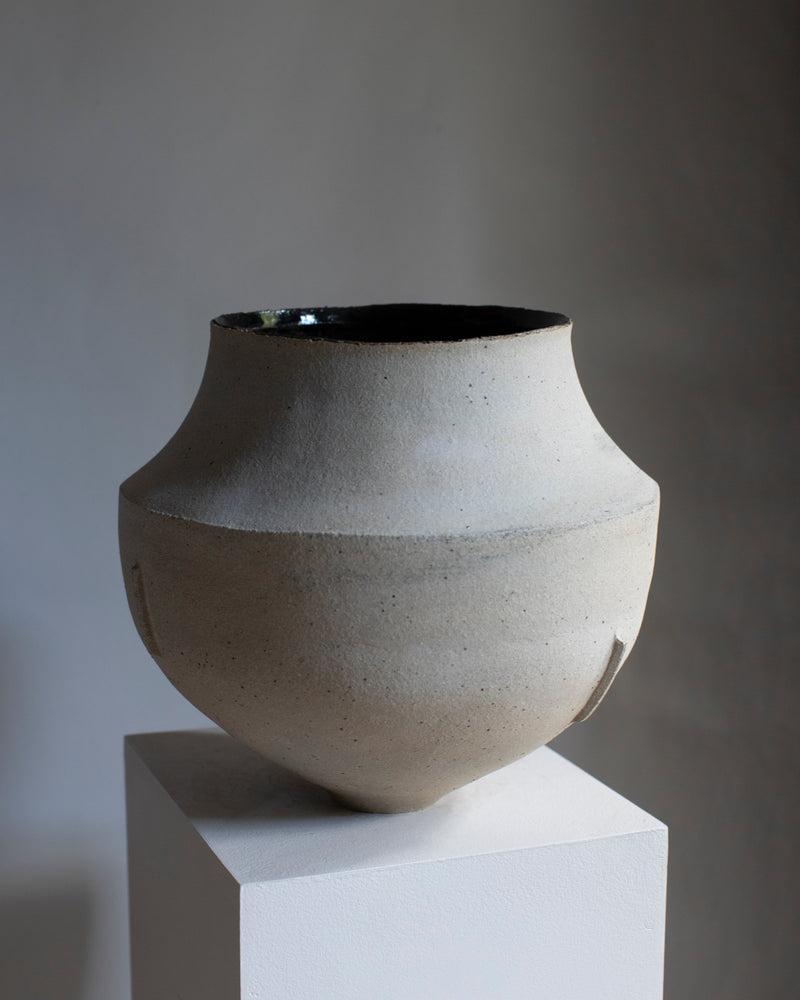 Astrid Soloman  — Vase #2, 2025
