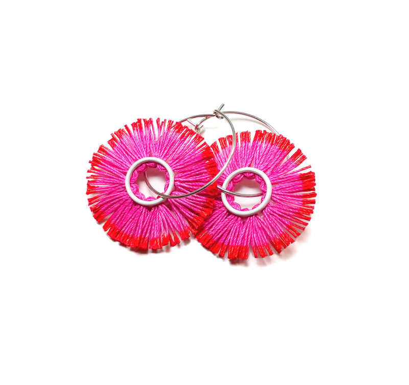 Vicki Mason — 'Ablaze Stamens' Fringed Hoop Earrings in Pink and Red