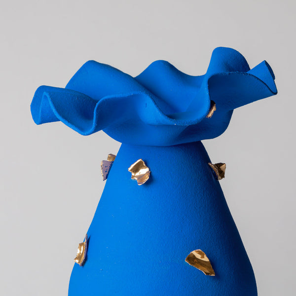 Jessica Sellinger — Wave Vase with Gold Flakes, 2022