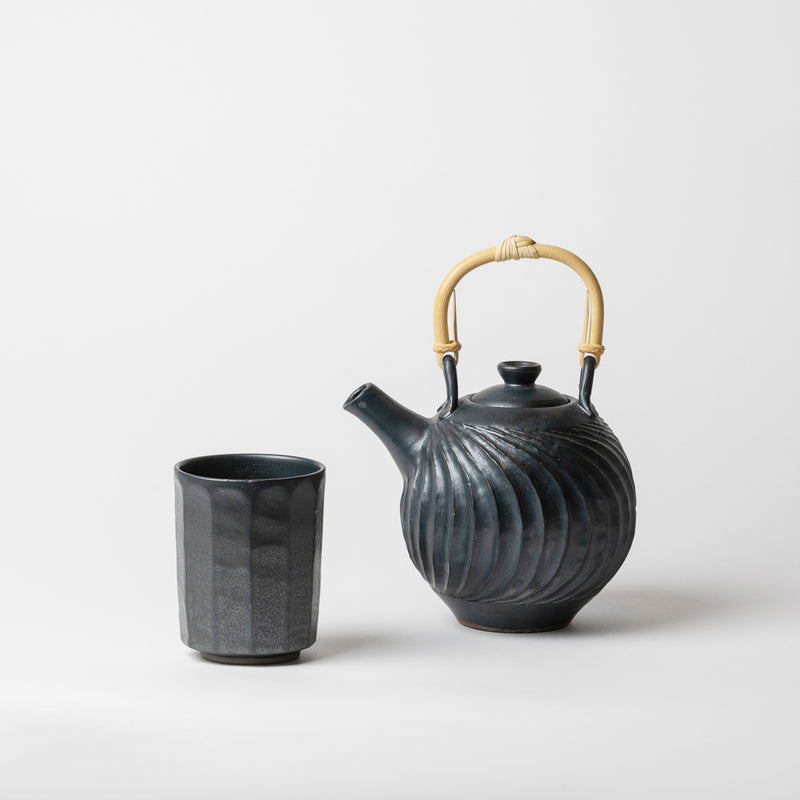 Terunobu Hirata — Carved Black Matte Teapot