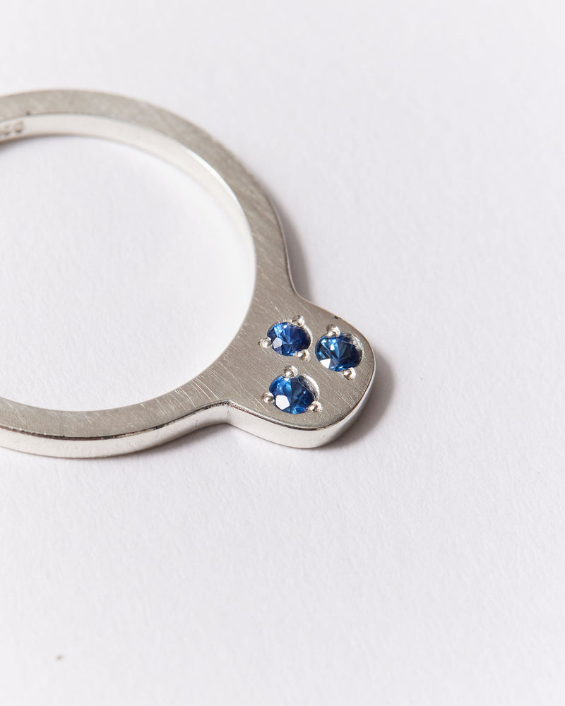 Daria Fox —  'Three Sisters' Silver Ring with Blue Sapphires
