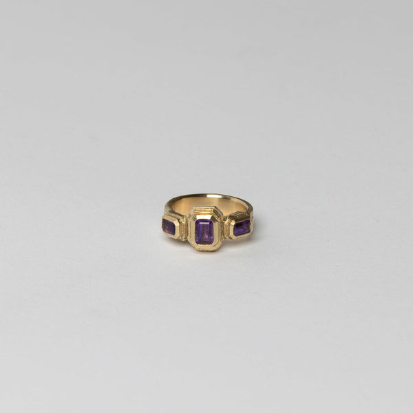 Juan Castro — Purple Amethyst Ring II in 9ct Yellow Gold