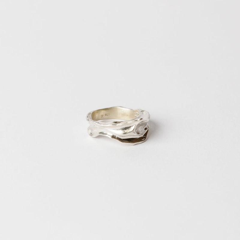 ZIPEI — 'Soft Range' Ring in Sterling Silver