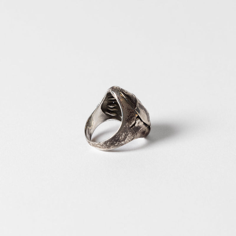 Darius Rust —Cracked Oval Dome Oxidised Silver Ring’ | SHOP@Craft