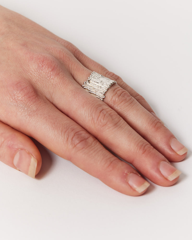 Sophie Quinn — 'Wide Lined' Sterling Silver Ring