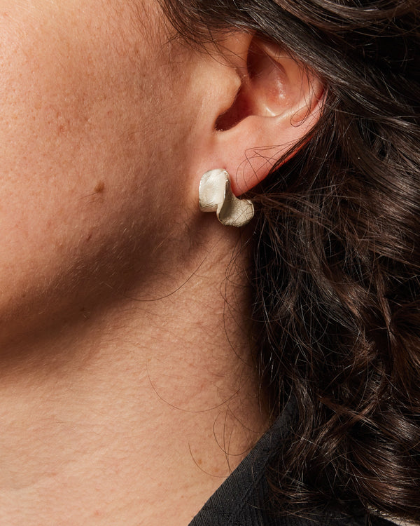 ZIPEI — 'Silver Lining' Earrings in Bleached Silver