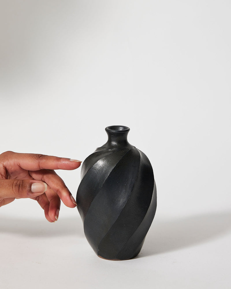 Terunobu Hirata — Twist Faceted Sake Bottle in Black Matte