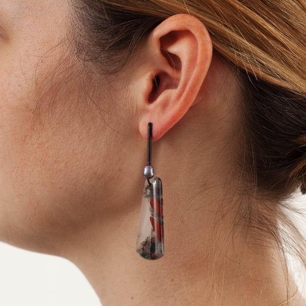Fiona Watkins, Caracus — Drop Earrings in Agate with Grey Vintage Pearls