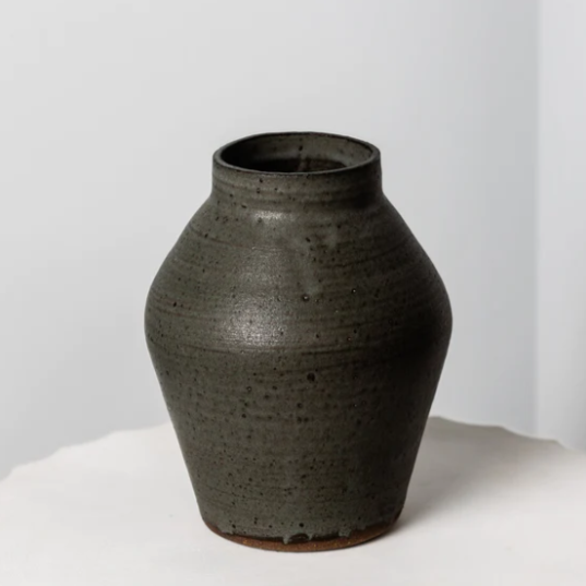Asobimasu — Small Shibo Vase in Green