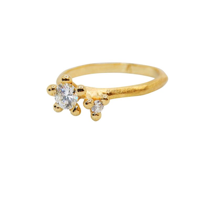 Taë Schmeisser — Nestled in Bloom Round Diamond Ring in 18ct Yellow Gold
