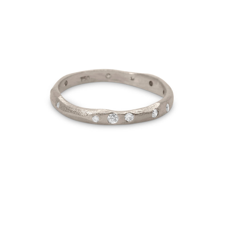 Taë Schmeisser — Bloom Ring in 18ct White Gold with Diamonds