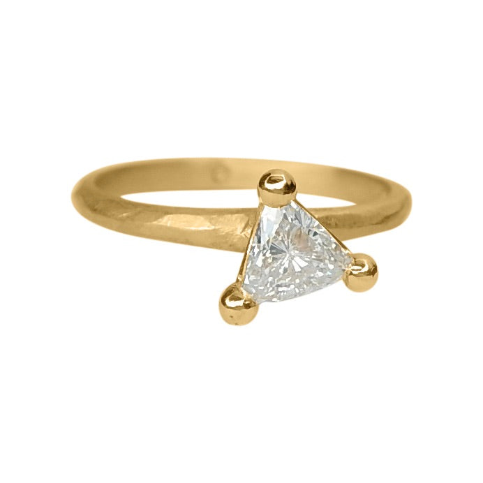 Taë Schmeisser — Trilliant Diamond Ring in 18ct Yellow Gold