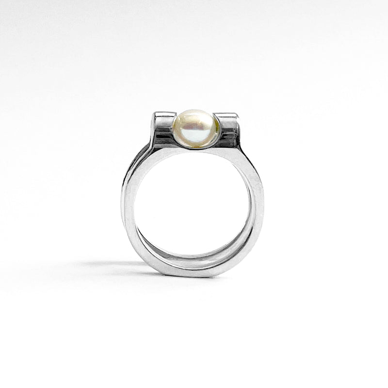 Victoria Mason - Open Window Ring 'Step' in Sterling Silver with White Fresh Water Pearl