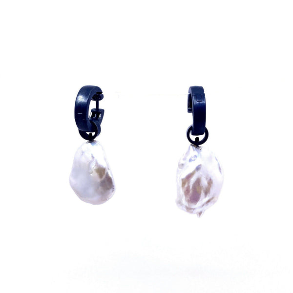 Elfrun Lach — Keshi Pearl Oxidised Silver Drop Earrings Jewellery Elfrun Lach | Craft