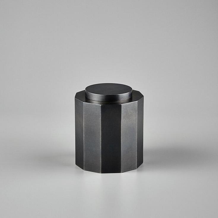 Kenny Yong-soo Son — Tea Cannister in Oxidised 925 Silver Jewellery Kenny Yong-soo Son | Craft